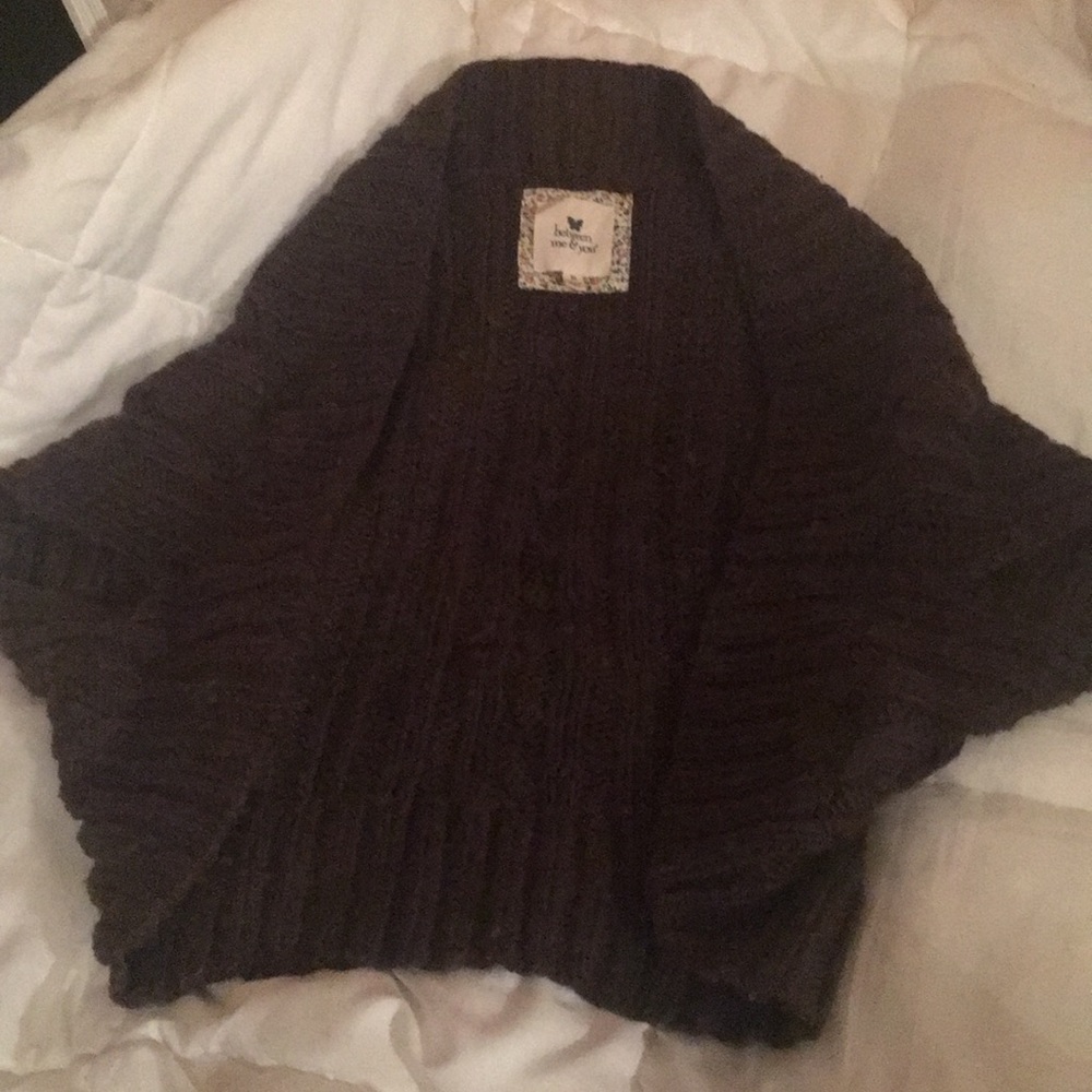 Short sleeved wool shrug